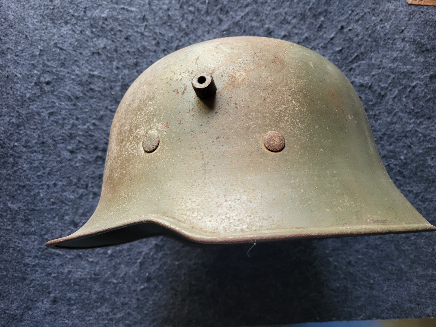 M18 Stahlhelm Umrüstung RLB (Reichsluftschutzbund) im 2. WK. Selten.
