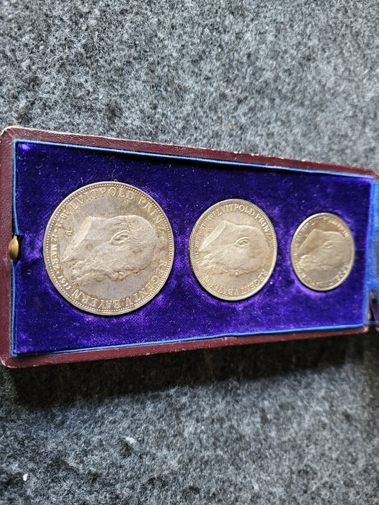 Set 90. Geburtstag Prinzregent Luitpold 1911 (2, 3 und 5 Mark in MS Zustand) Mit original Box