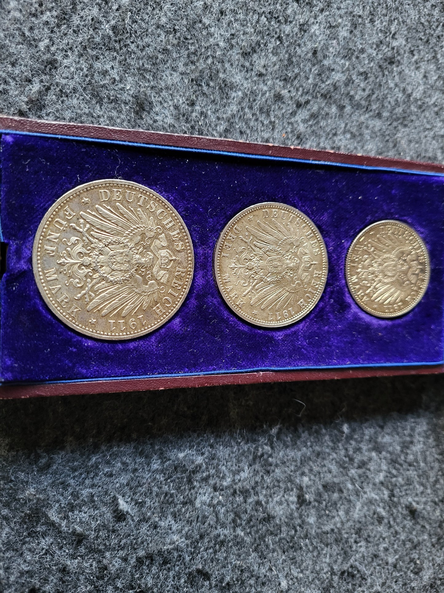 Set 90. Geburtstag Prinzregent Luitpold 1911 (2, 3 und 5 Mark in MS Zustand) Mit original Box