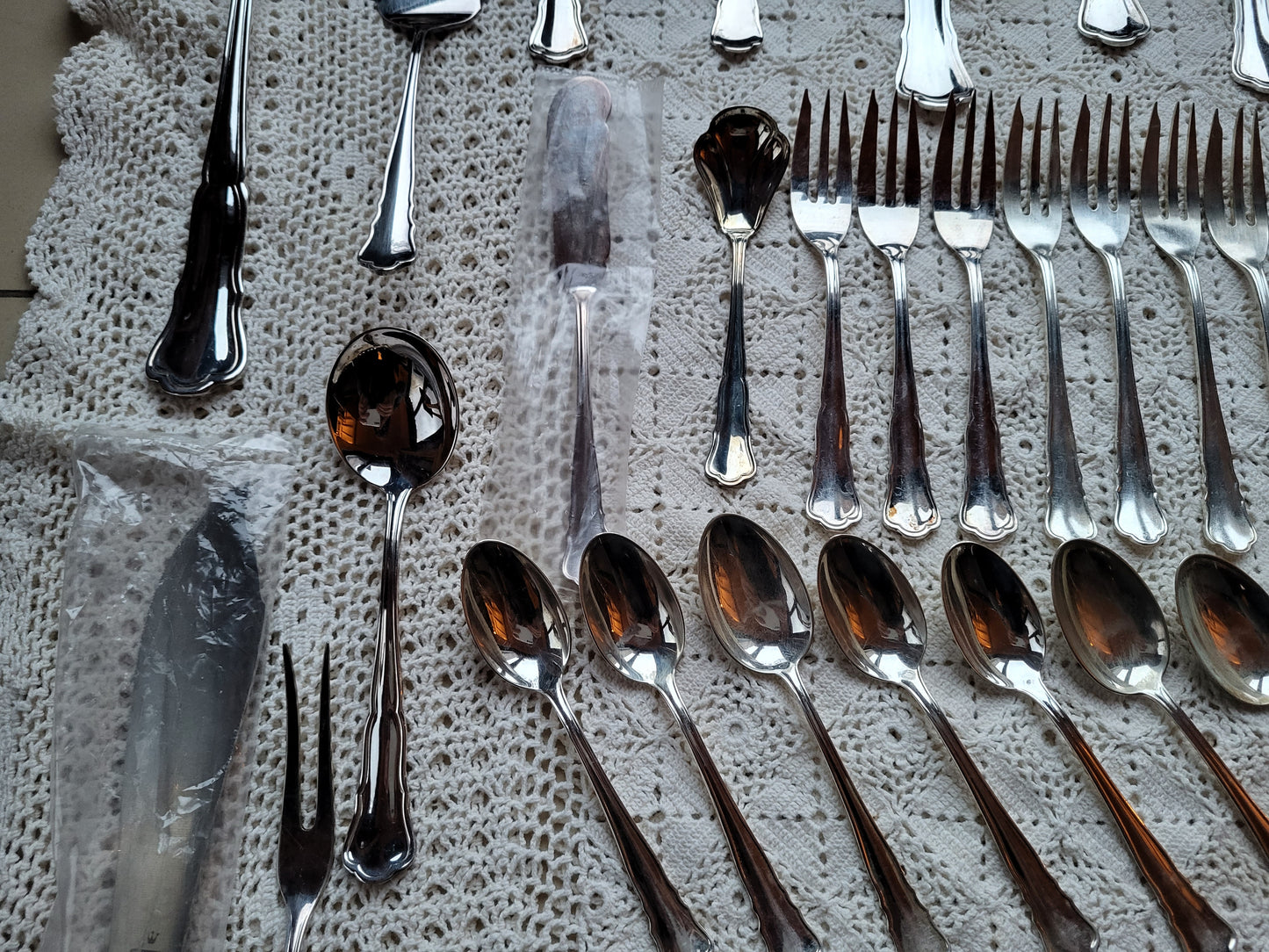 Silberbesteck Wilkens 800er Silber, über 5.500g. 12 Personen