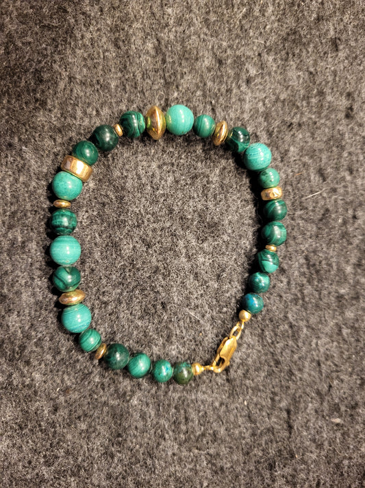 Malachit Armband mit 585er Gelbgold Perlen und Verschluss