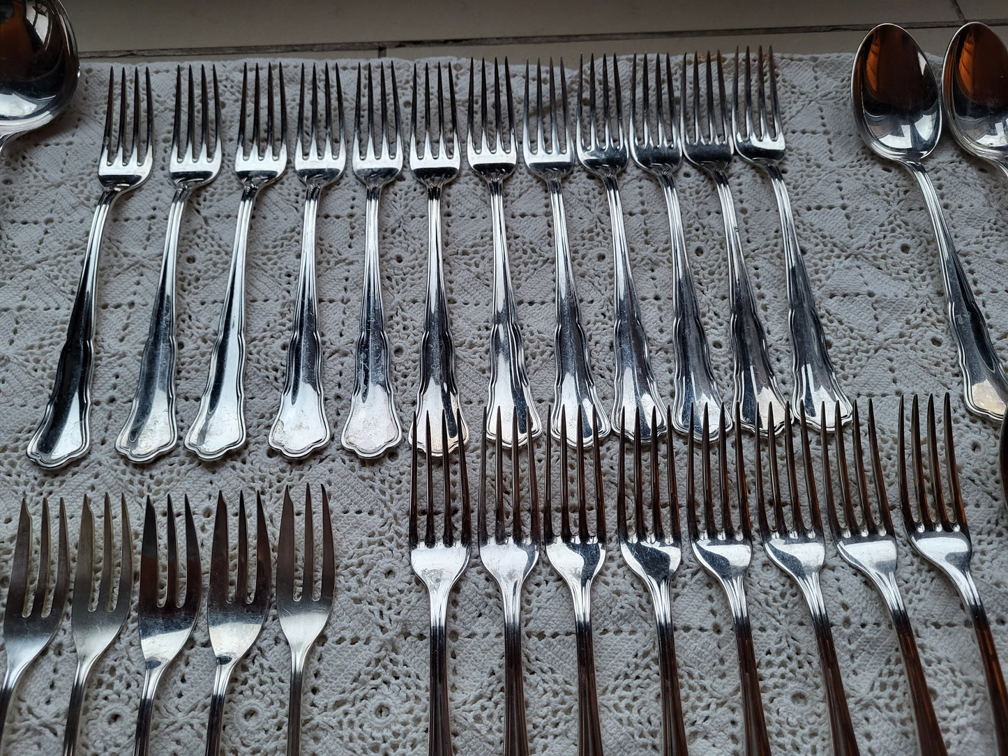 Silberbesteck Wilkens 800er Silber, über 5.500g. 12 Personen