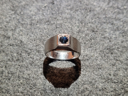 Weißgoldring mit blauem Saphir 20mm Durchmesser, 6,25g